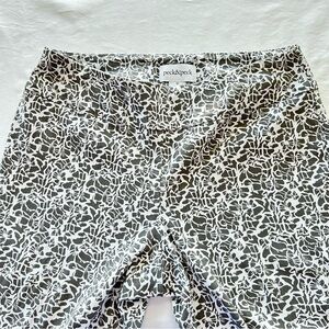 Peck & Peck S.C & Co Sportwear Sz 10 Pants With Grey Floral Print